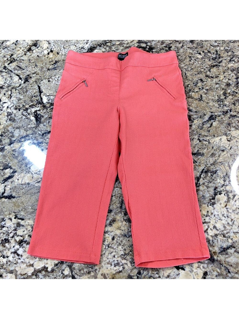 Size M Soho Apparel Ltd. Womens Capri Pants Stretchy Faux Pockets Salmon Pink VN